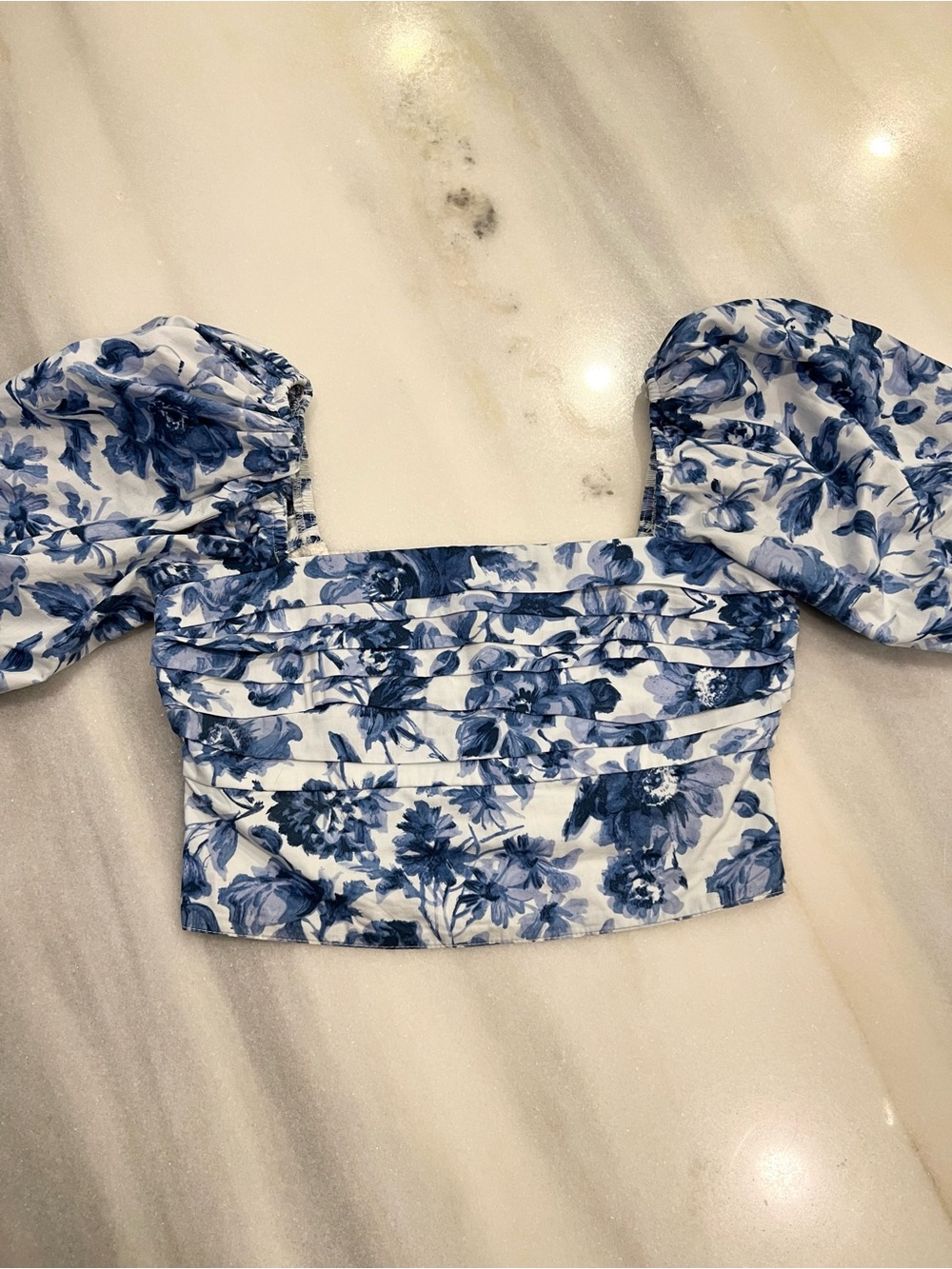 Abercrombie & Fitch Blue and White Floral Puff-Sleeve Crop Top